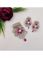 Elegant Sparkling Floral Style Locket Set 
